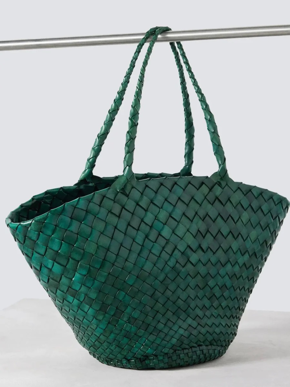 Dragon Diffusion Egola woven bag in pine green - Picture 13 of 14